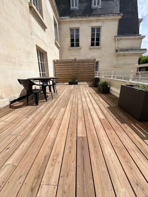 Roof * Cognac